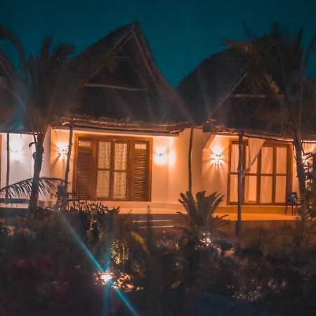 Zanzibar Kusini Beach Bungalows Hotel Kizimkazi Exterior foto