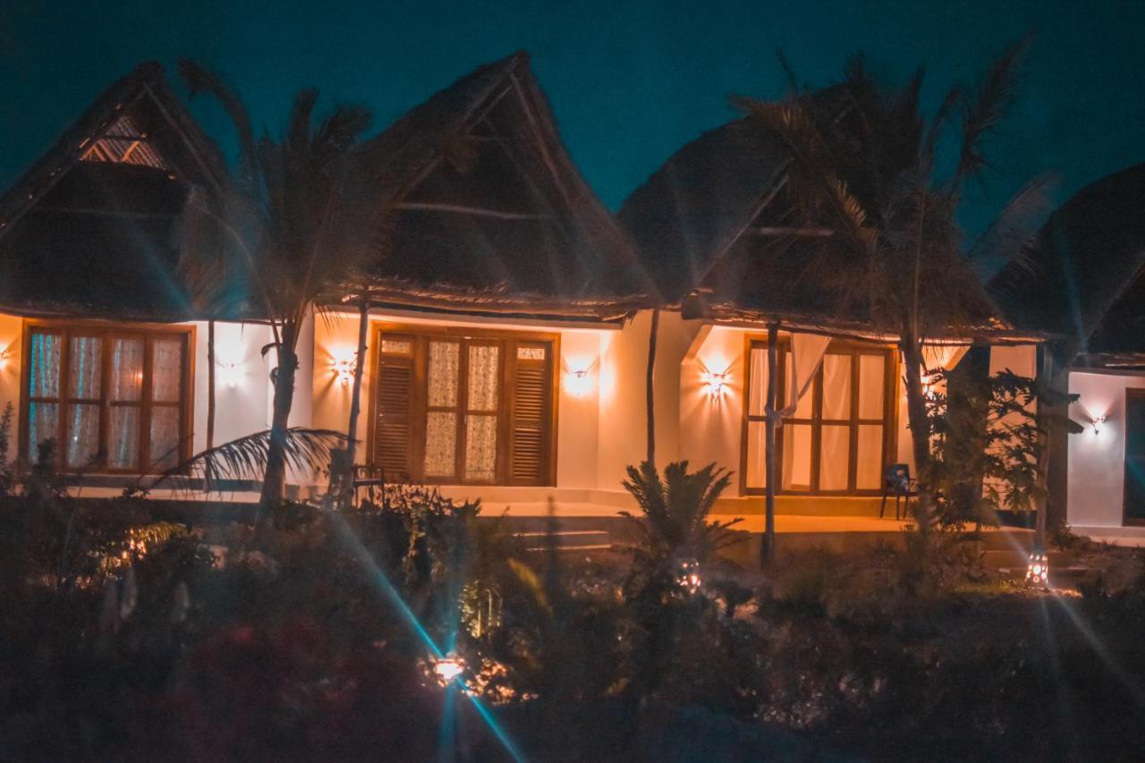 Zanzibar Kusini Beach Bungalows Hotel Kizimkazi Exterior foto